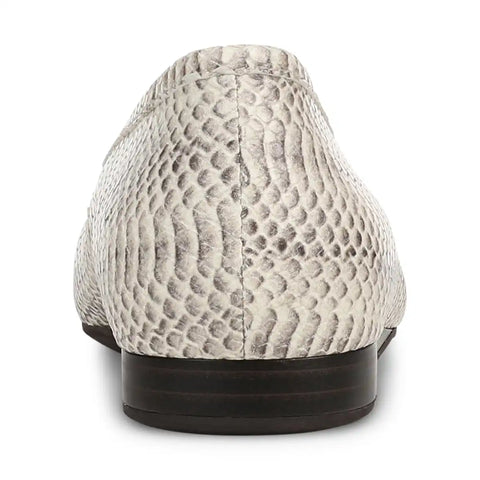 Larissa Wedge Flat