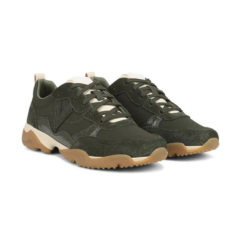 Walk Slim Glide Sneaker