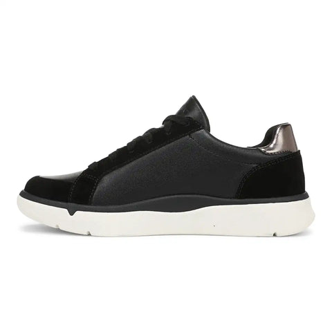 City Walk AXS Sneaker