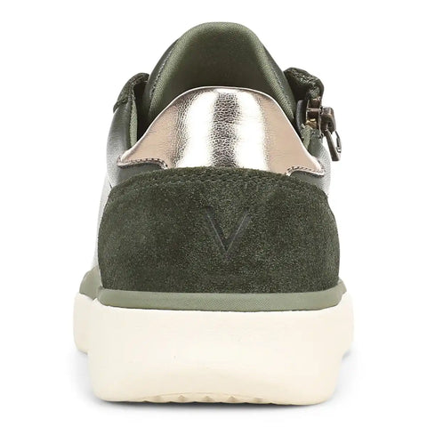 City Walk AXS Sneaker
