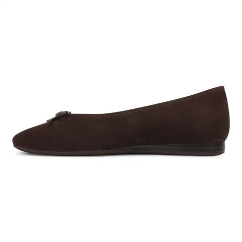 Larissa Wedge Flat