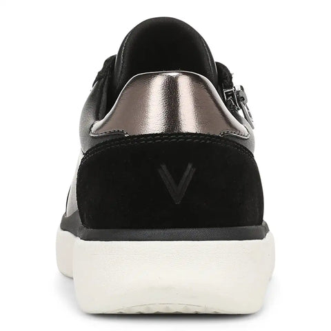 City Walk AXS Sneaker